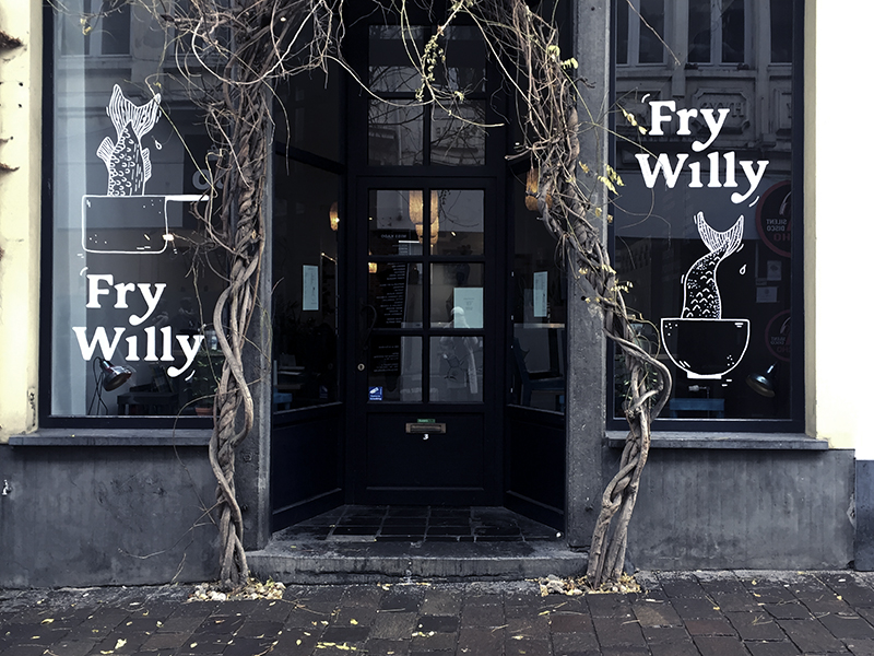 Raamsticker gevel Fry Willy Gent